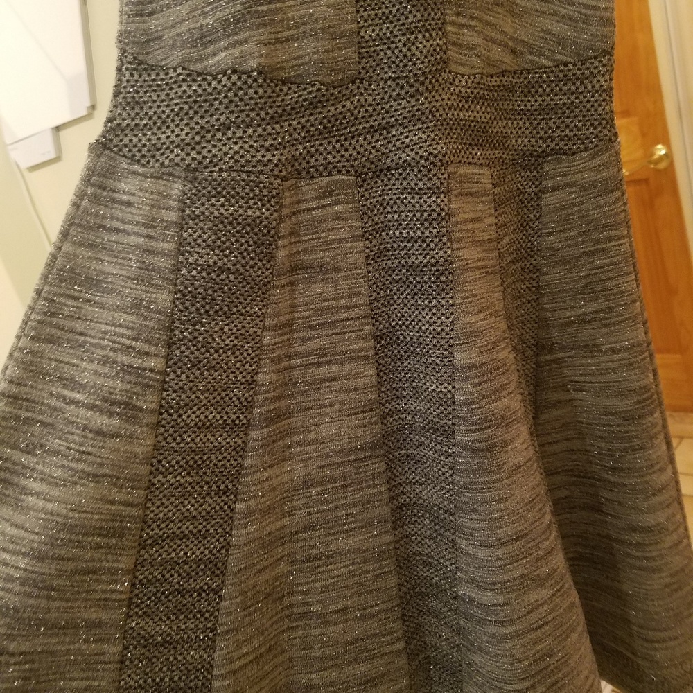 Dress - Picture 3 of 8